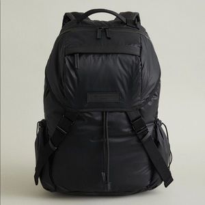 WANT LES ESSENTIELS
Rogue ECONYL® Utility Backpack